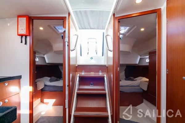 Hanse 415 - Yacht Charter Sailica
