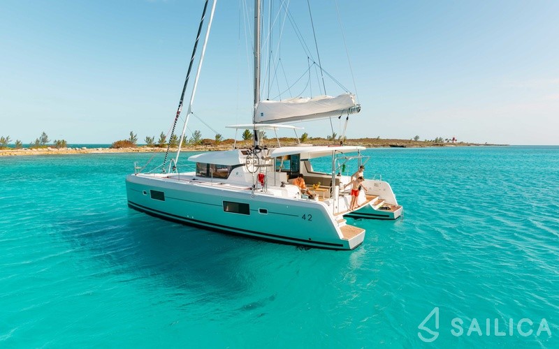Lagoon 42 - Yacht Charter Sailica