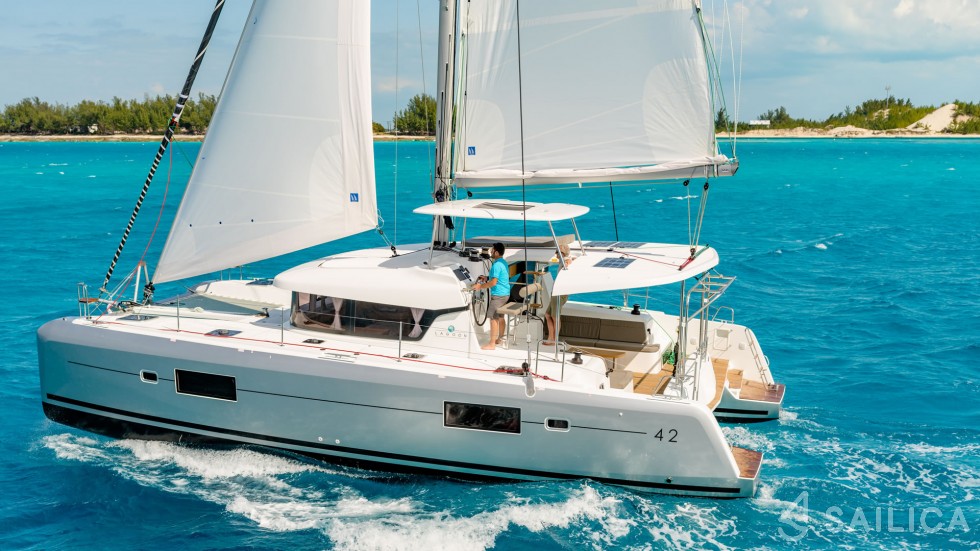 Lagoon 42 - Yacht Charter Sailica