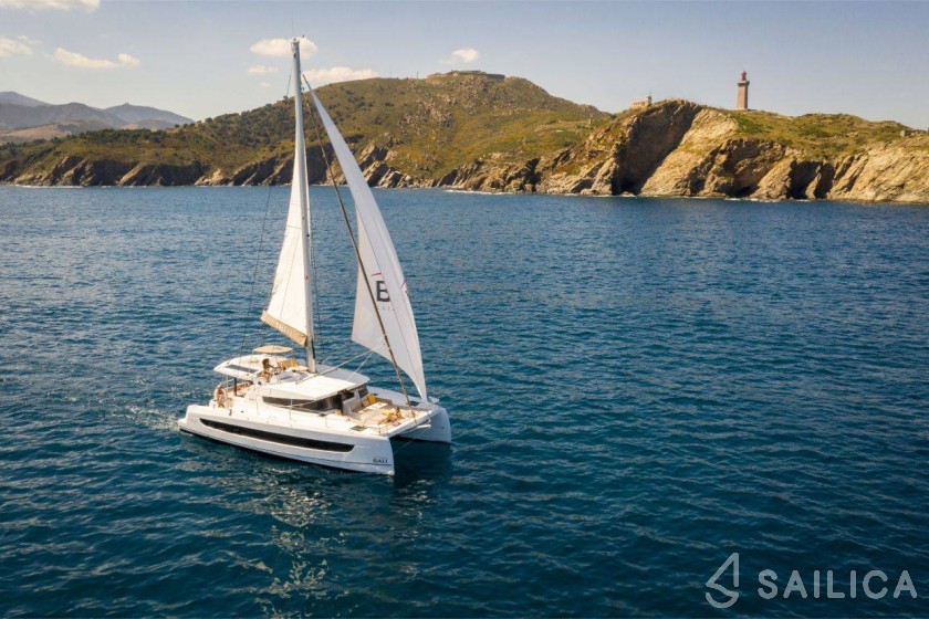 Bali 4.2 - Yacht Charter Sailica