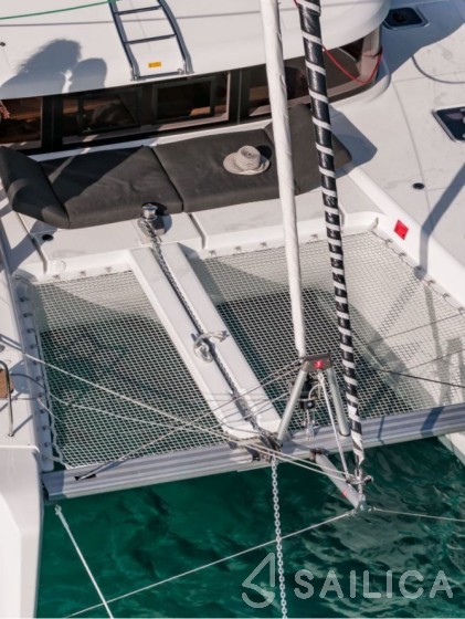 Lagoon 40 - Yacht Charter Sailica