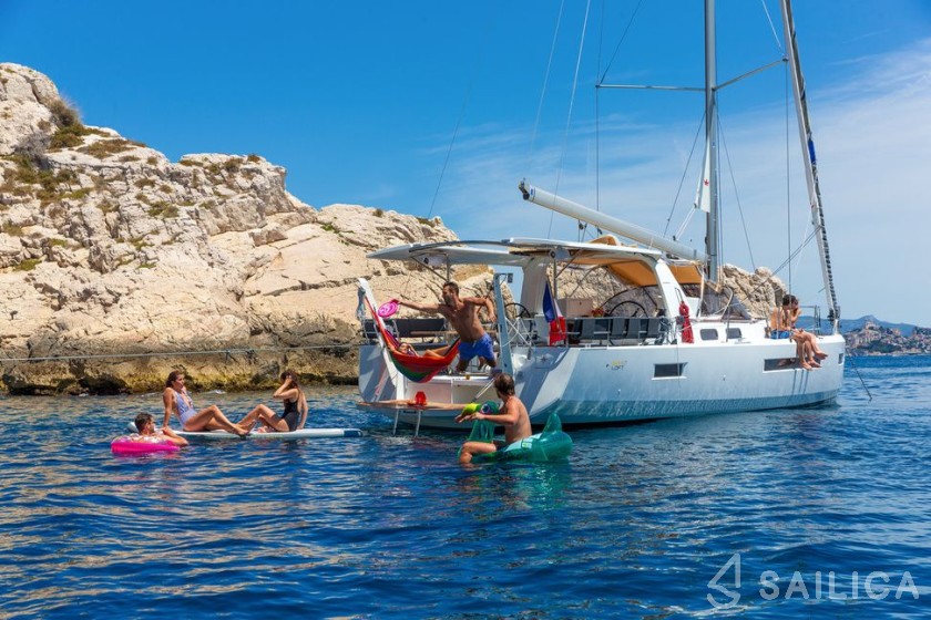 Sun Loft 47 - Yacht Charter Sailica