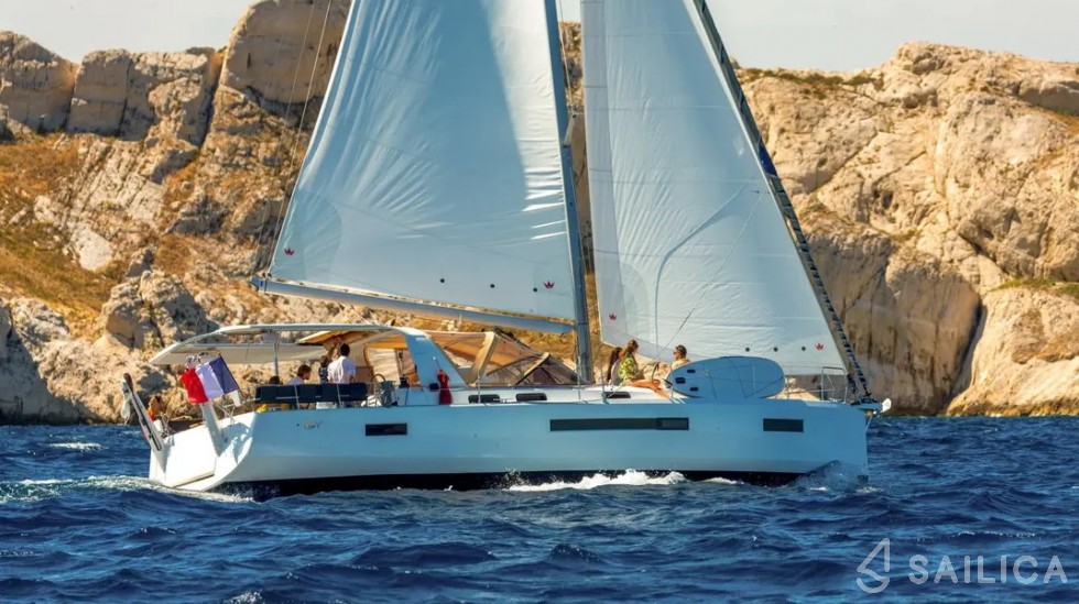 Sun Loft 47 - Yacht Charter Sailica