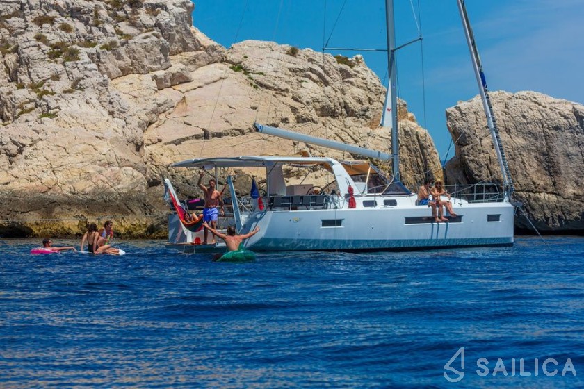 Sun Loft 47 - Yacht Charter Sailica