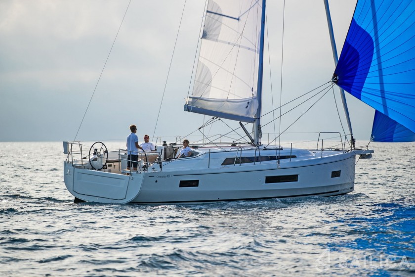 Oceanis 40.1 - Yacht Charter Sailica