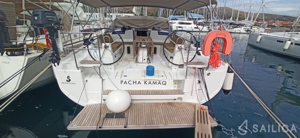 Oceanis 40.1 - Yacht Charter Sailica