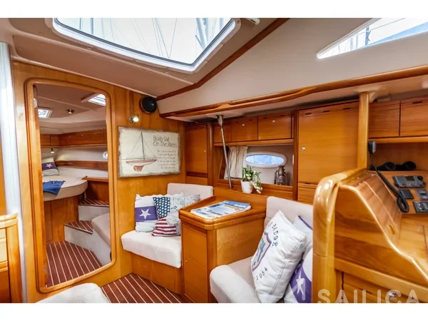 Bavaria 44 Vision - Yacht Charter Sailica