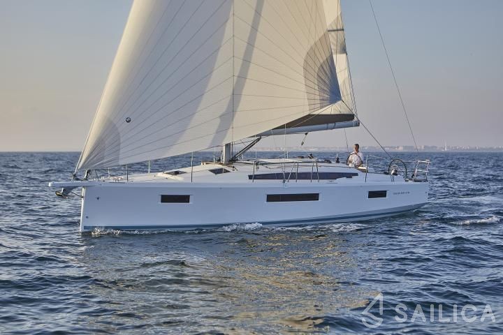 Sun Odyssey 410 - Yacht Charter Sailica