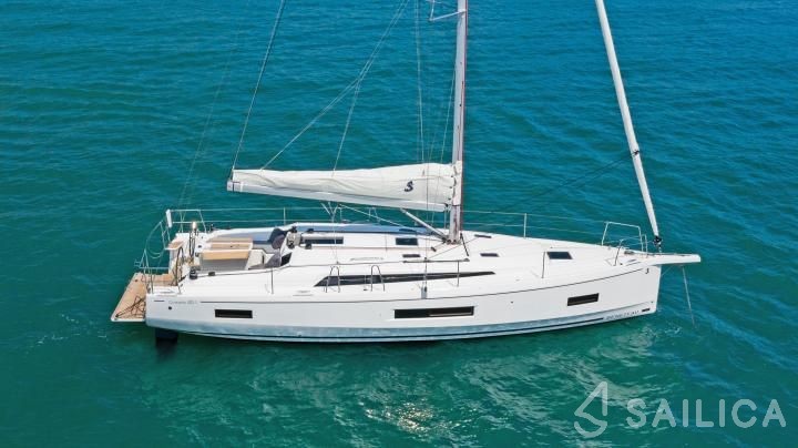 Sun Odyssey 410 - Yacht Charter Sailica