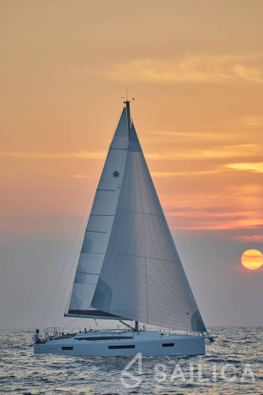 Sun Odyssey 410 - Yacht Charter Sailica
