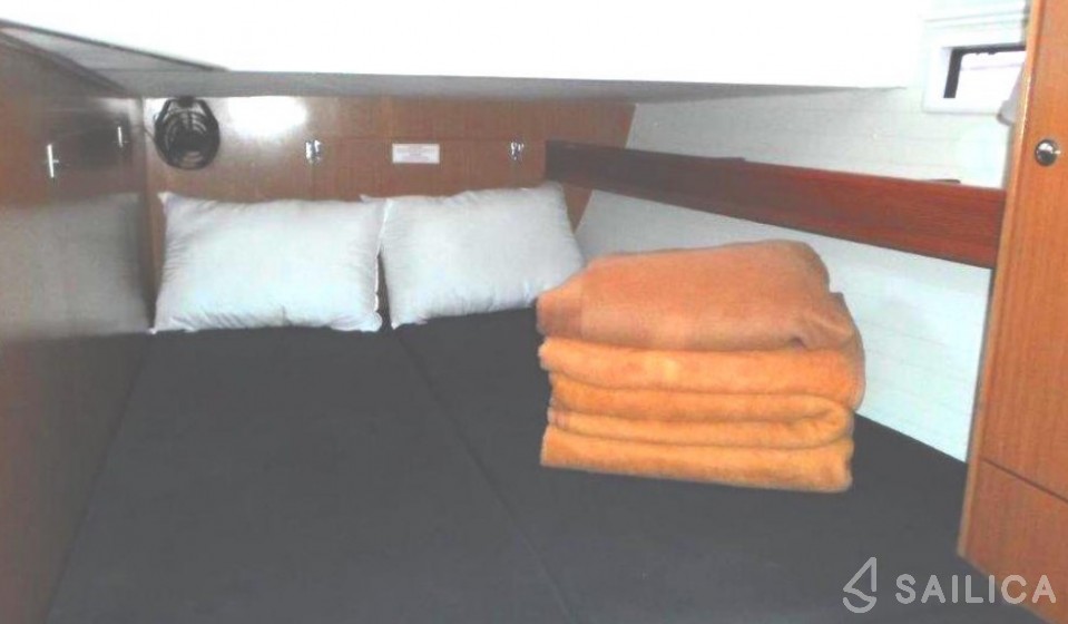 Bavaria 45 Cruiser - Yacht Charter Sailica