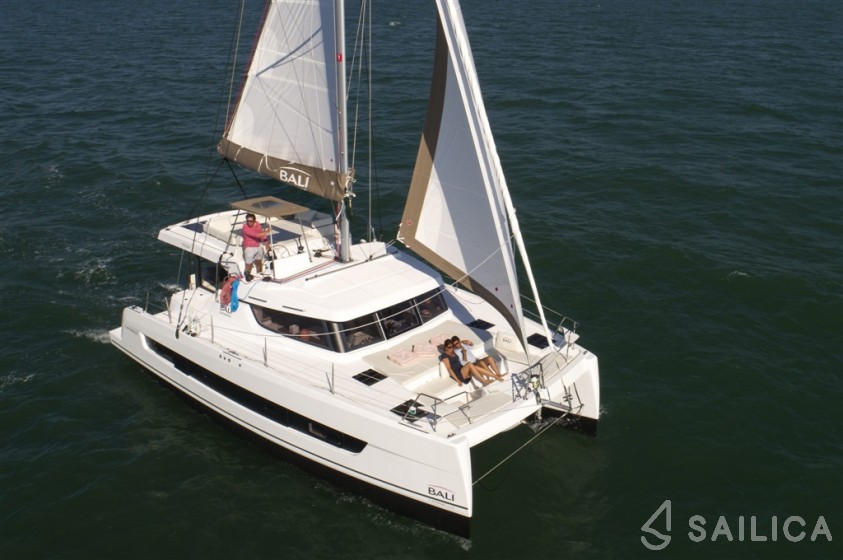Bali Catspace - Yacht Charter Sailica
