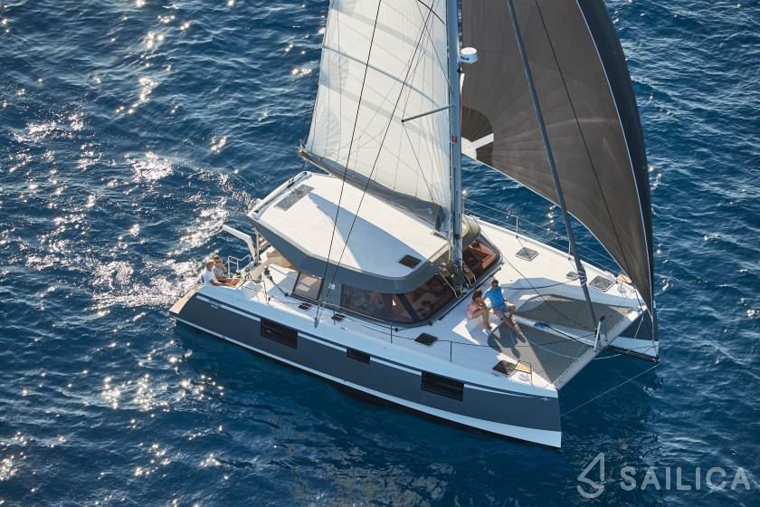 Nautitech 40 open NEW - 4 + 2 cab. - Yacht Charter Sailica