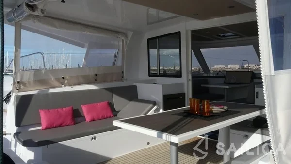 Nautitech 40 open NEW - 4 + 2 cab. - Yacht Charter Sailica