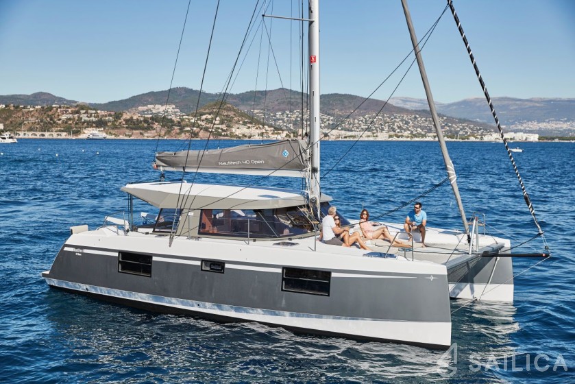 Nautitech 40 open NEW - 4 + 2 cab. - Yacht Charter Sailica