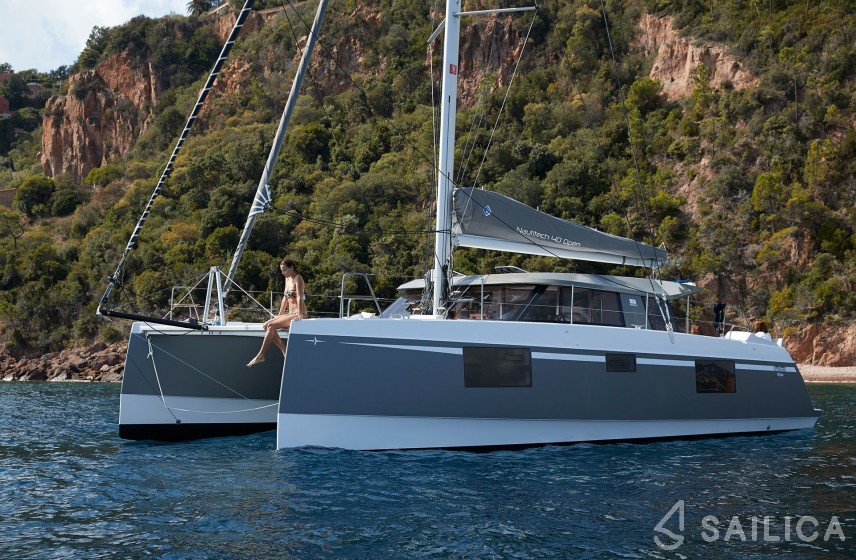 Nautitech 40 open NEW - 4 + 2 cab. - Yacht Charter Sailica