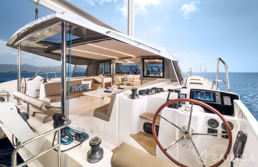 Nautitech 40 open NEW - 4 + 2 cab. - Yacht Charter Sailica