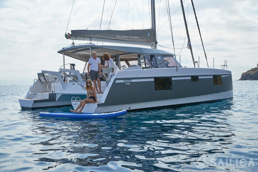 Nautitech 40 open NEW - 4 + 2 cab. - Yacht Charter Sailica