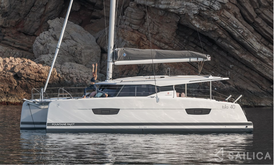Isla 40 - Yacht Charter Sailica