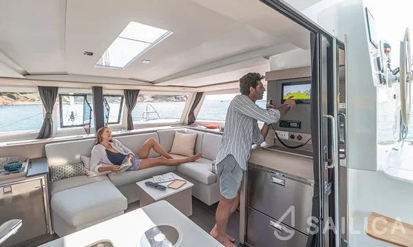 Isla 40 - Yacht Charter Sailica