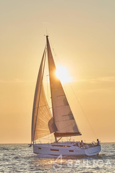 Sun Odyssey 410 - Yacht Charter Sailica
