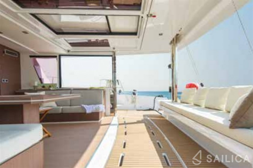 Bali 5.4. - Yacht Charter Sailica