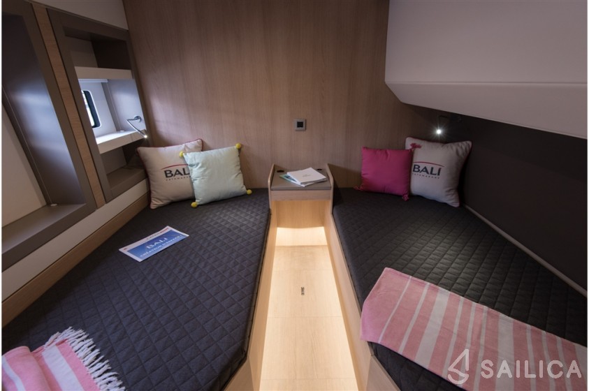Bali 5.4. - Yacht Charter Sailica