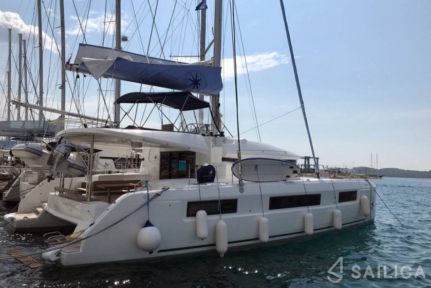 Lagoon 450 - Yacht Charter Sailica
