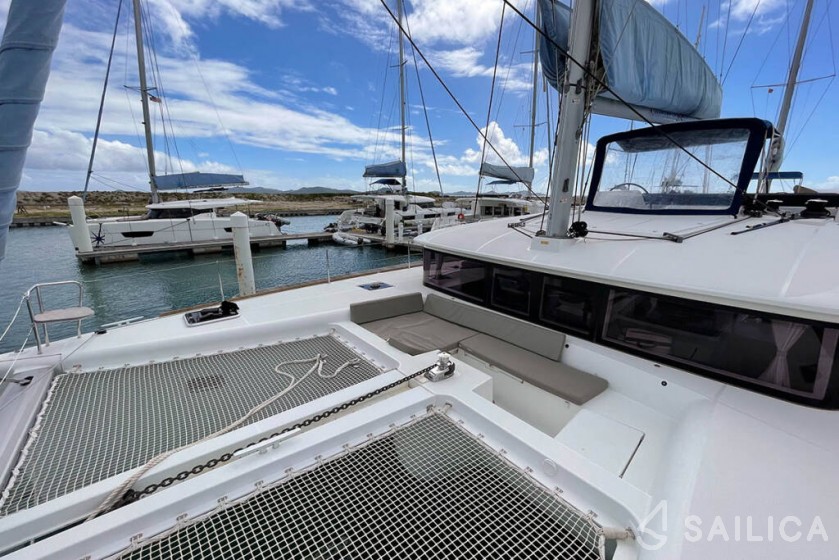 Lagoon 450 - Yacht Charter Sailica
