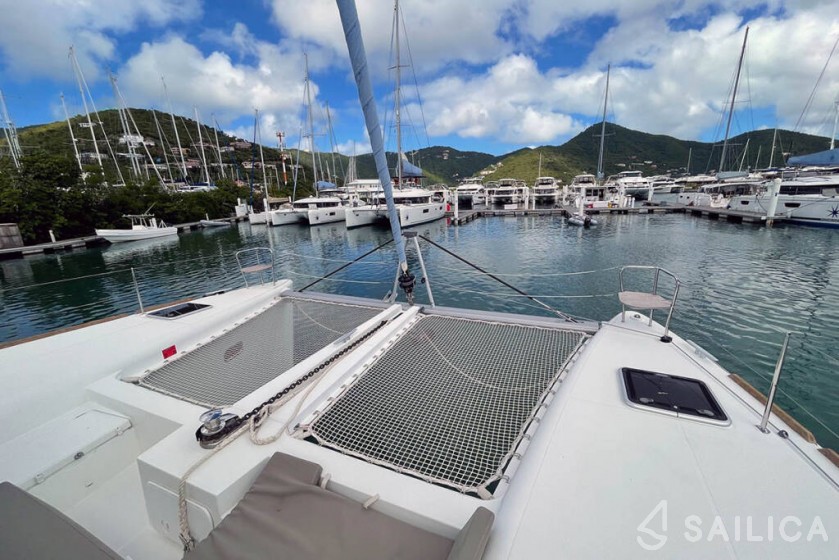 Lagoon 450 - Yacht Charter Sailica