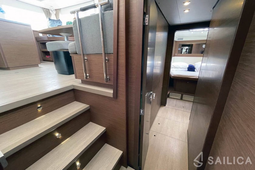 Lagoon 450 - Yacht Charter Sailica