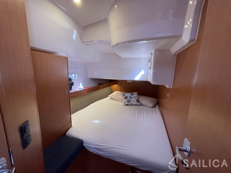 Bavaria 46 Cruiser - Yacht Charter Sailica