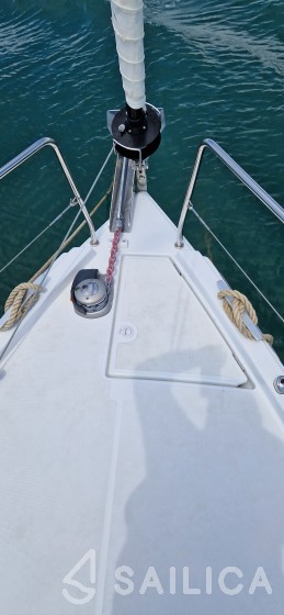 Oceanis 40.1 - Yacht Charter Sailica