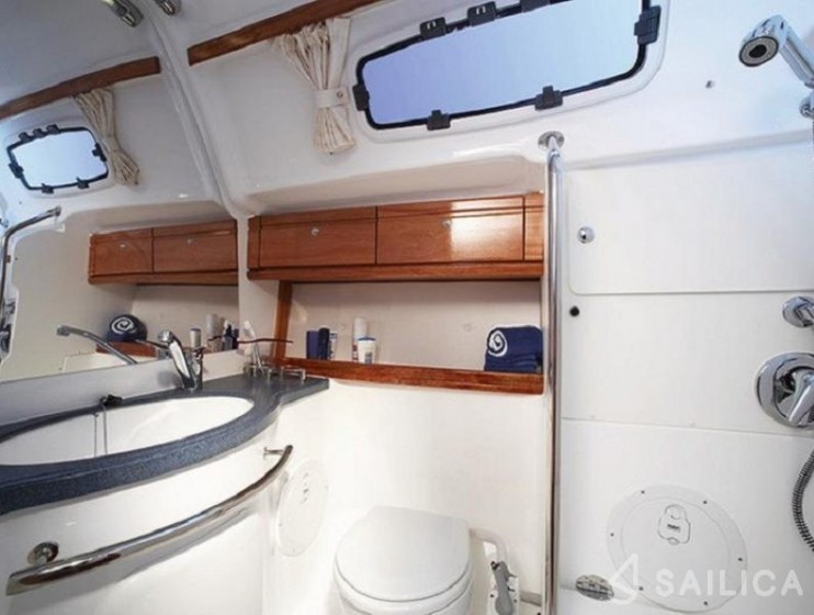 Bavaria 46 Cruiser - Yacht Charter Sailica