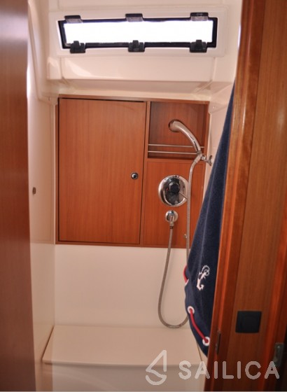 Bavaria Cruiser 45 - Yacht Charter Sailica