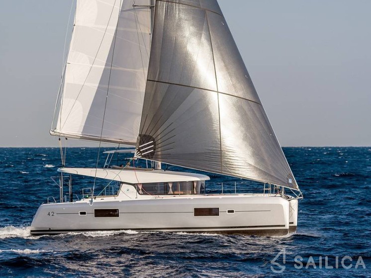 Lagoon 42 - Yacht Charter Sailica