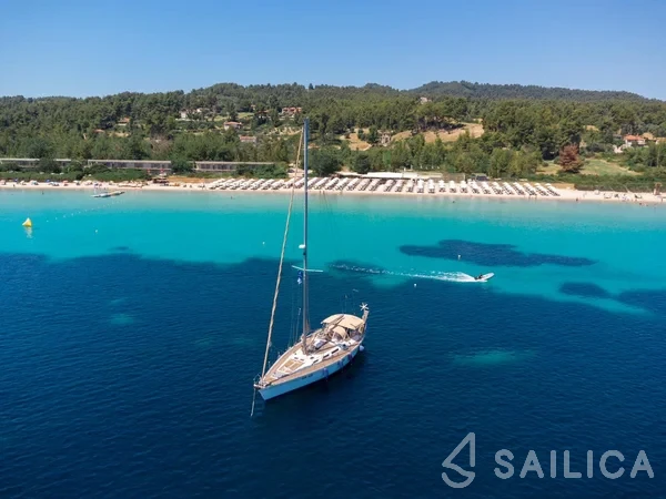 Jeanneau 51 - Yacht Charter Sailica