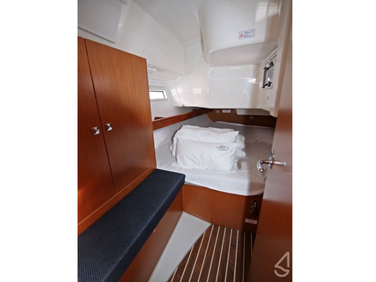 Bavaria 34 Cruiser - Yacht Charter Sailica