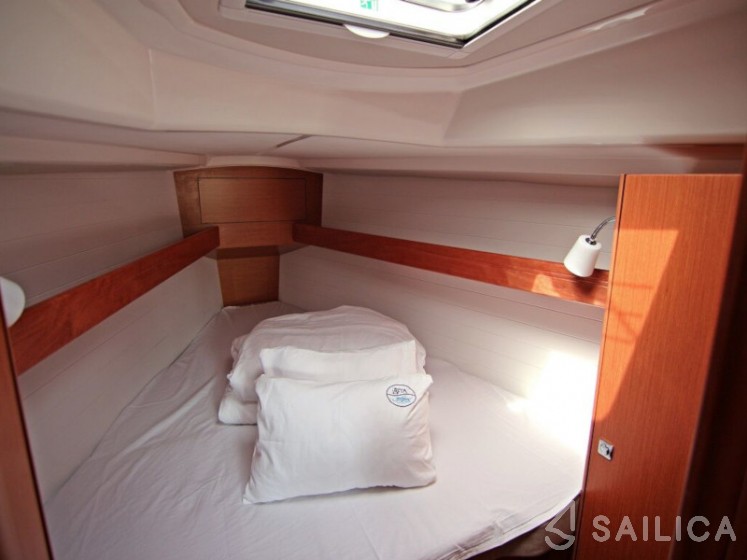 Bavaria 34 Cruiser - Yacht Charter Sailica