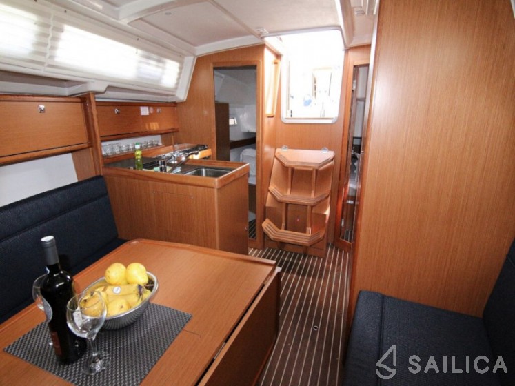 Bavaria 34 Cruiser - Yacht Charter Sailica