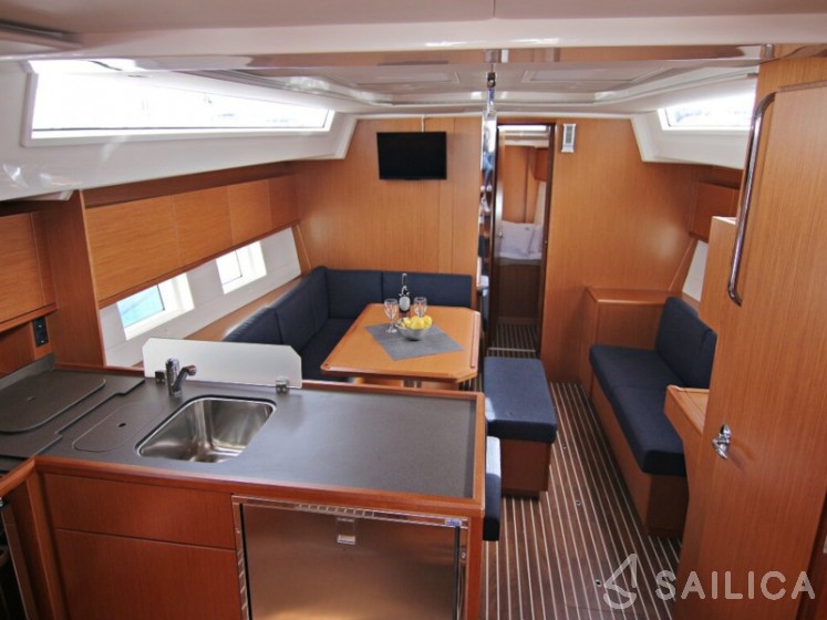 Bavaria C45 - Yacht Charter Sailica