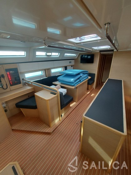 D&D Kufner 50 - Yacht Charter Sailica