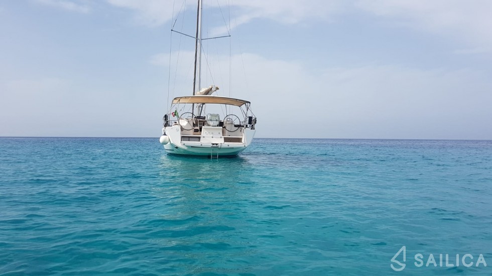 Dufour 500 Grand Large - Yacht Charter Sailica