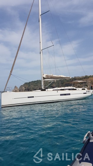 Dufour 500 Grand Large - Yacht Charter Sailica