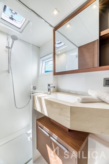Lagoon 46  - Yacht Charter Sailica