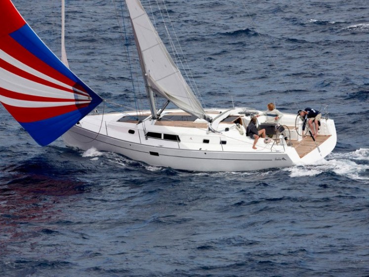 Hanse 430 - Yacht Charter Sailica