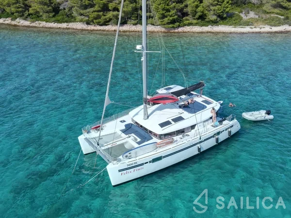 Lagoon 450 S - 4 + 2 cab. - Yacht Charter Sailica