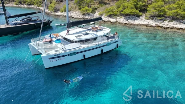 Lagoon 450 S - 4 + 2 cab. - Yacht Charter Sailica