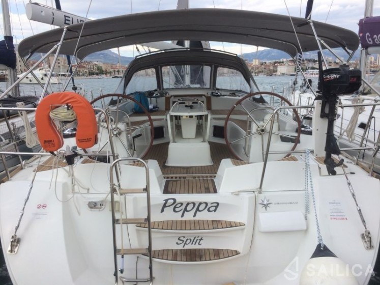 Jeanneau 53 - Yacht Charter Sailica