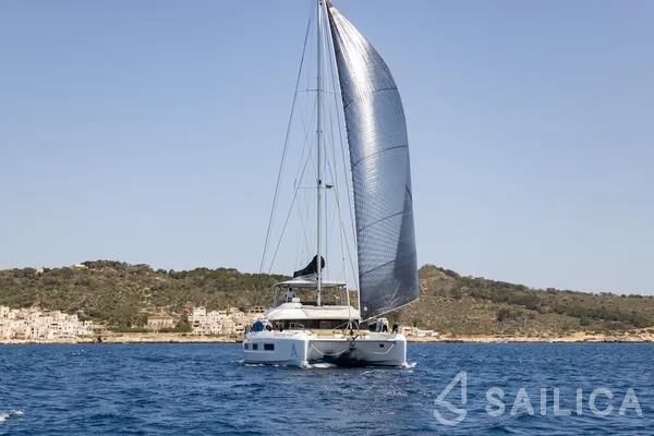 Lagoon 55 - Yacht Charter Sailica